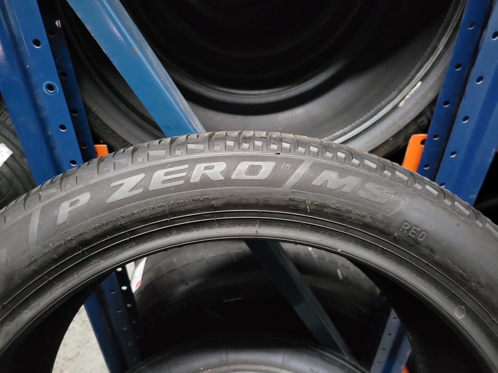 1 SUPER NICE 245/40/19 PIRELLI P ZERO MS REO RUN FLAT 245/40R19 98H 7/32 2454019