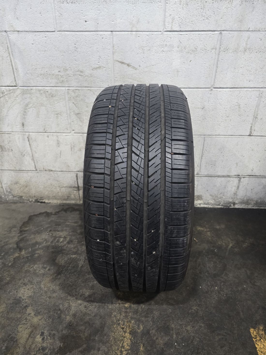 1x P245/40R19 Goodyear Eagle F1 Asymmetric A/S 9/32 94 W Used Tire 2454019