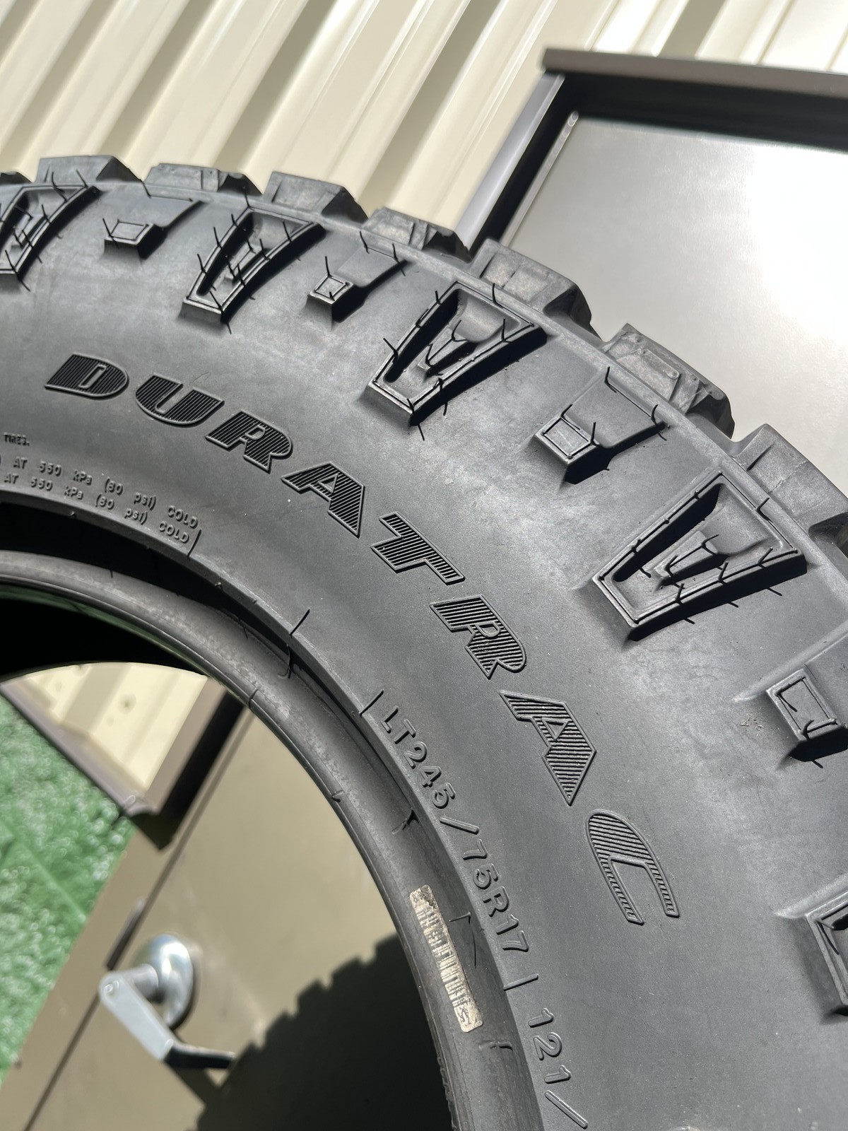1 Tire Goodyear Wrangler Duratrac LT 245/75R17 121/118Q DOT.4822 12/32 No Patch