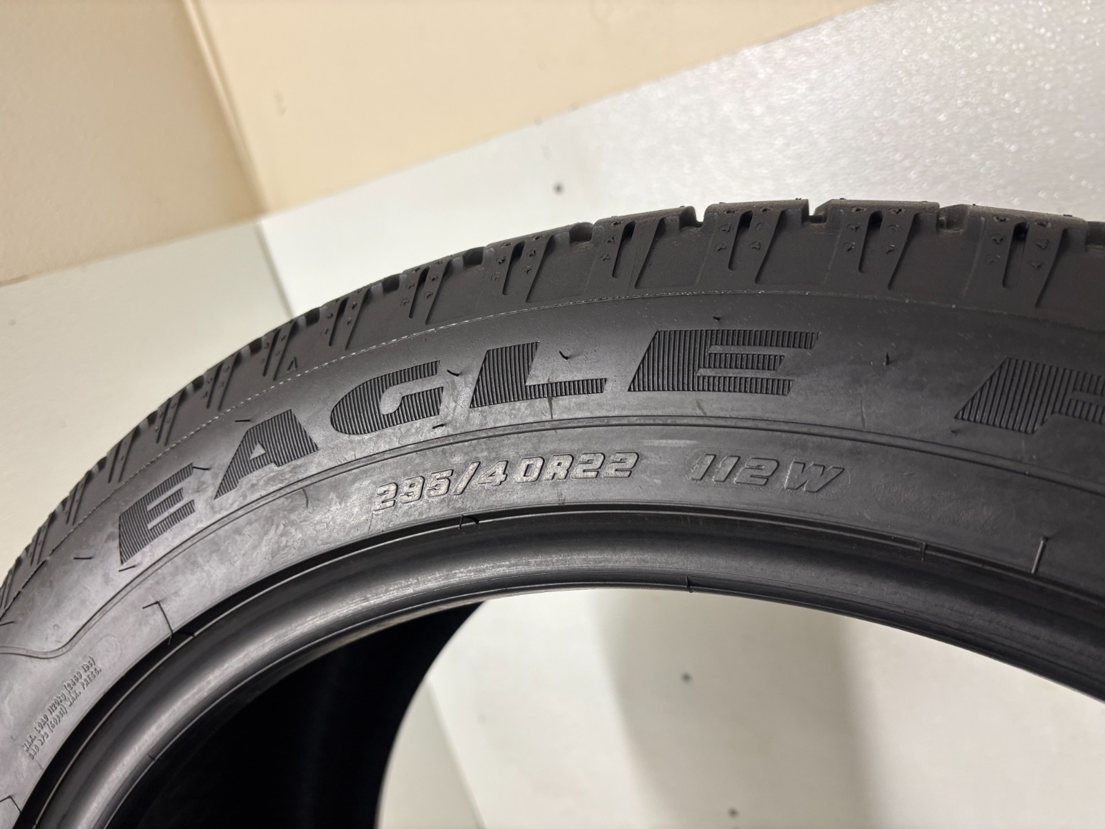 2 tires 295 40 22 Goodyear Eagle F1 Asymmetric SUV 8.50-9.00/32 = 94-100% Tread