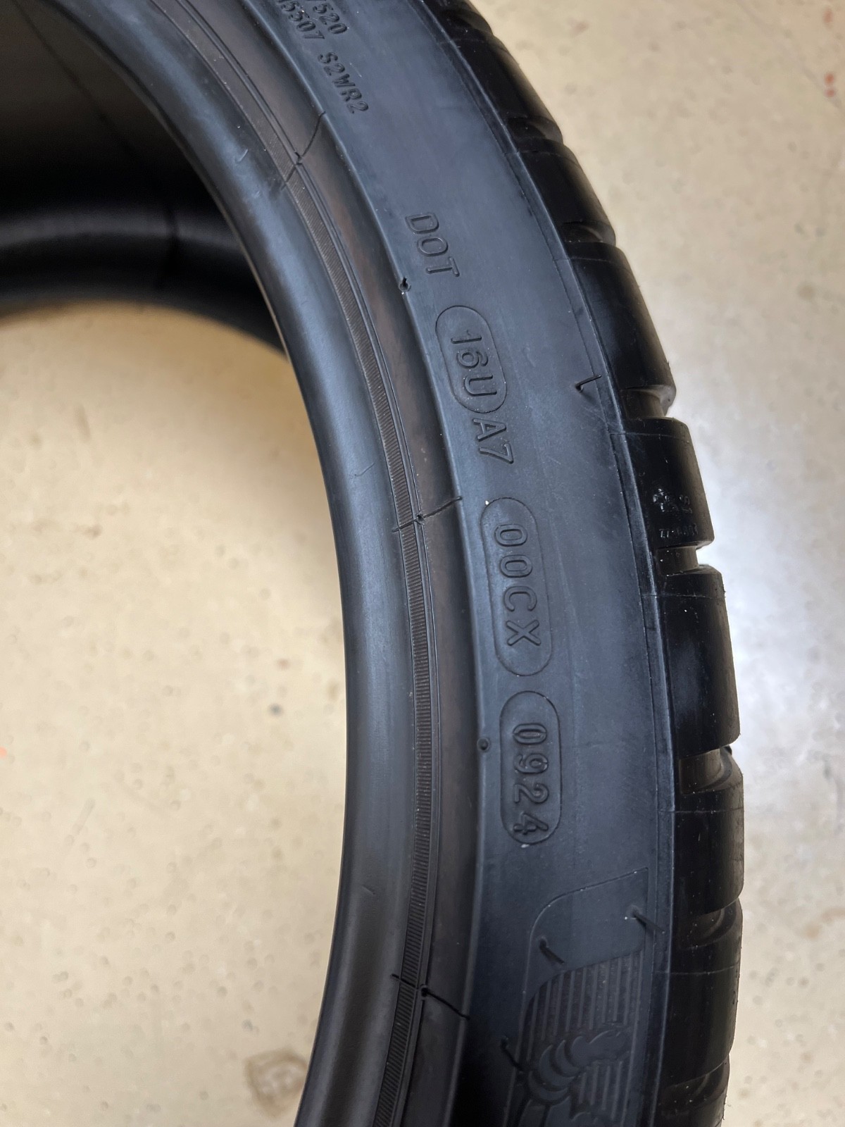 2 – TAKEOFF 305/30ZR21 XL (104Y) Michelin Pilot Sport 4 S (NA0) Porsche – 3040