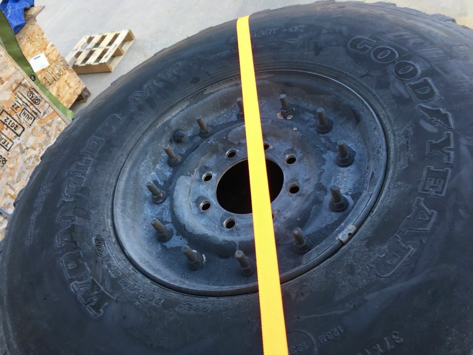 5 MILITARY HUMVEE TIRES 37″ + 8 LUG 12 BOLT RIMS + RUN FLAT INSERTS – 70% TREAD