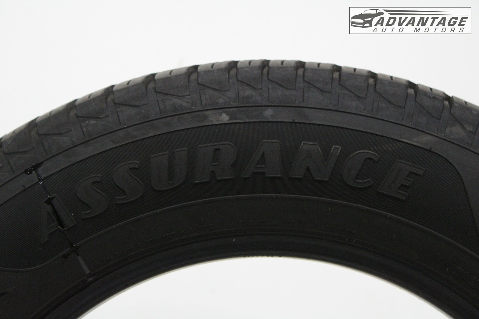 2021-2022 CHEVROLET BLAZER FWD WHEEL TIRE GOOD YEAR 235/65 106H R18 7/32 OEM