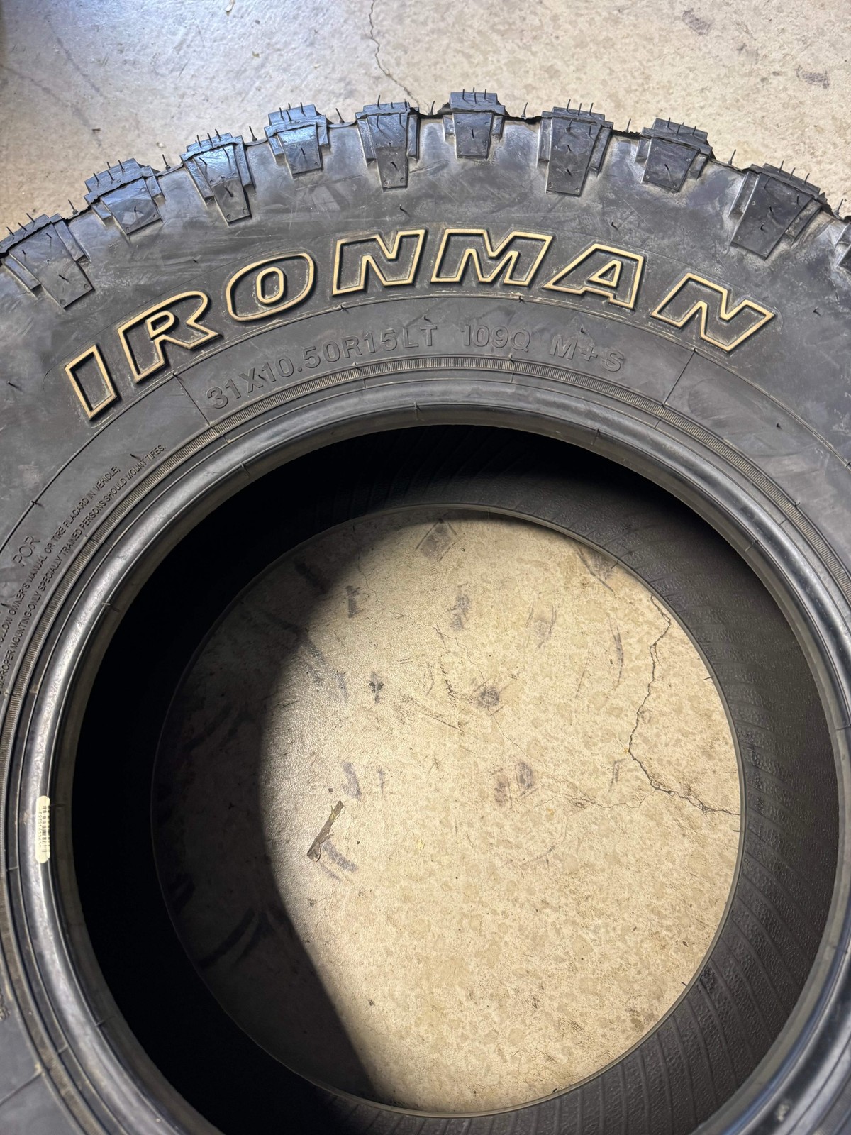 IRONMAN ALL COUNTRY M/T OWL LT 31 10.5 15 109Q 6PLY MUD TERRAIN TIRE 98772