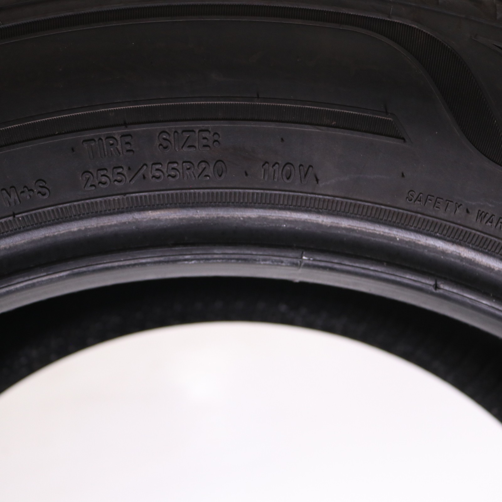 Set of 2 Used 255/55R20 Goodyear Assurance WeatherReady 2 – 110V – 7.5-8.5/32