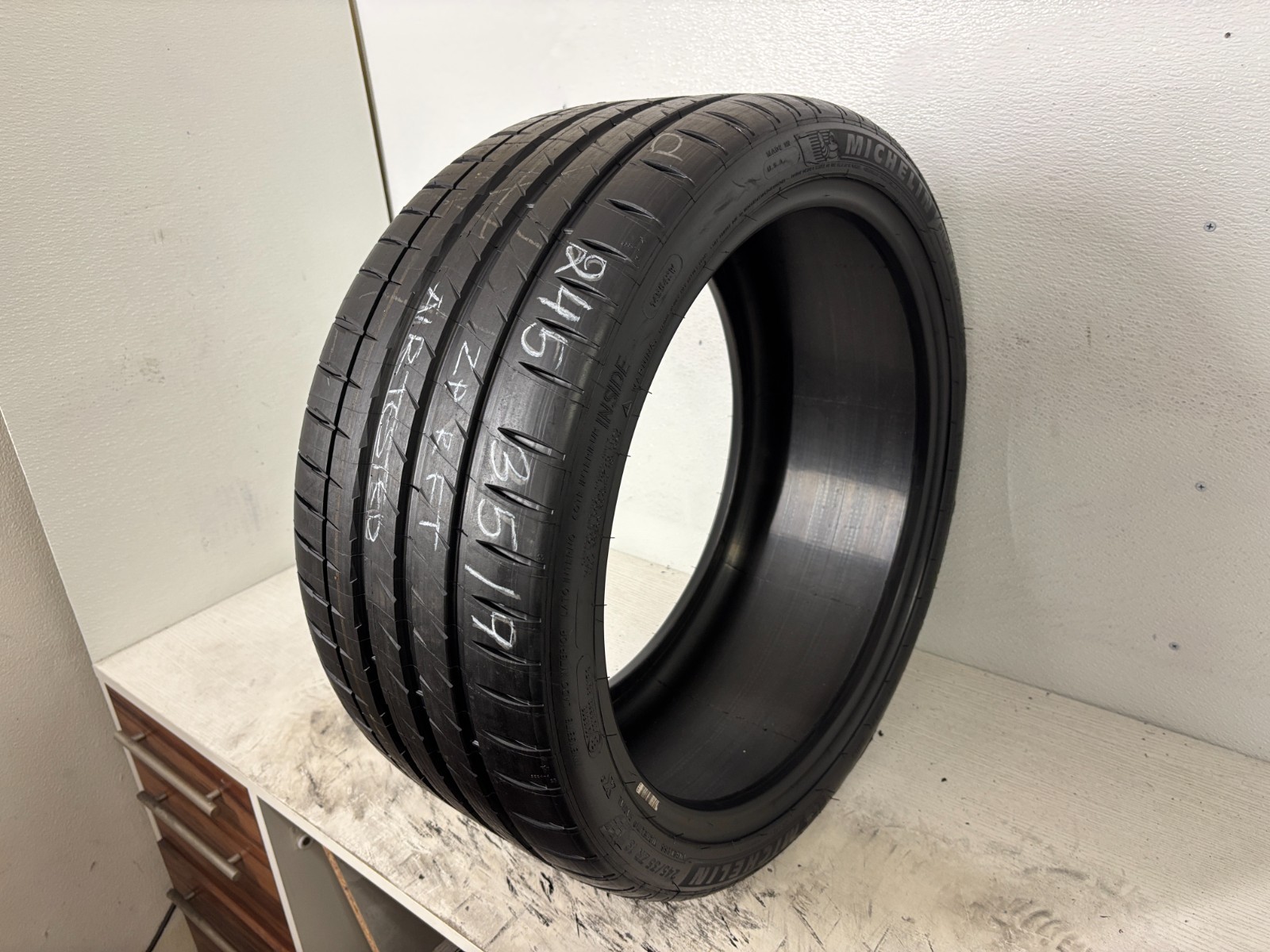 1 Tire 245 35 19 Michelin Pilot Sport 4 S ZP Run Flat (100% Tread) NO REPAIRS