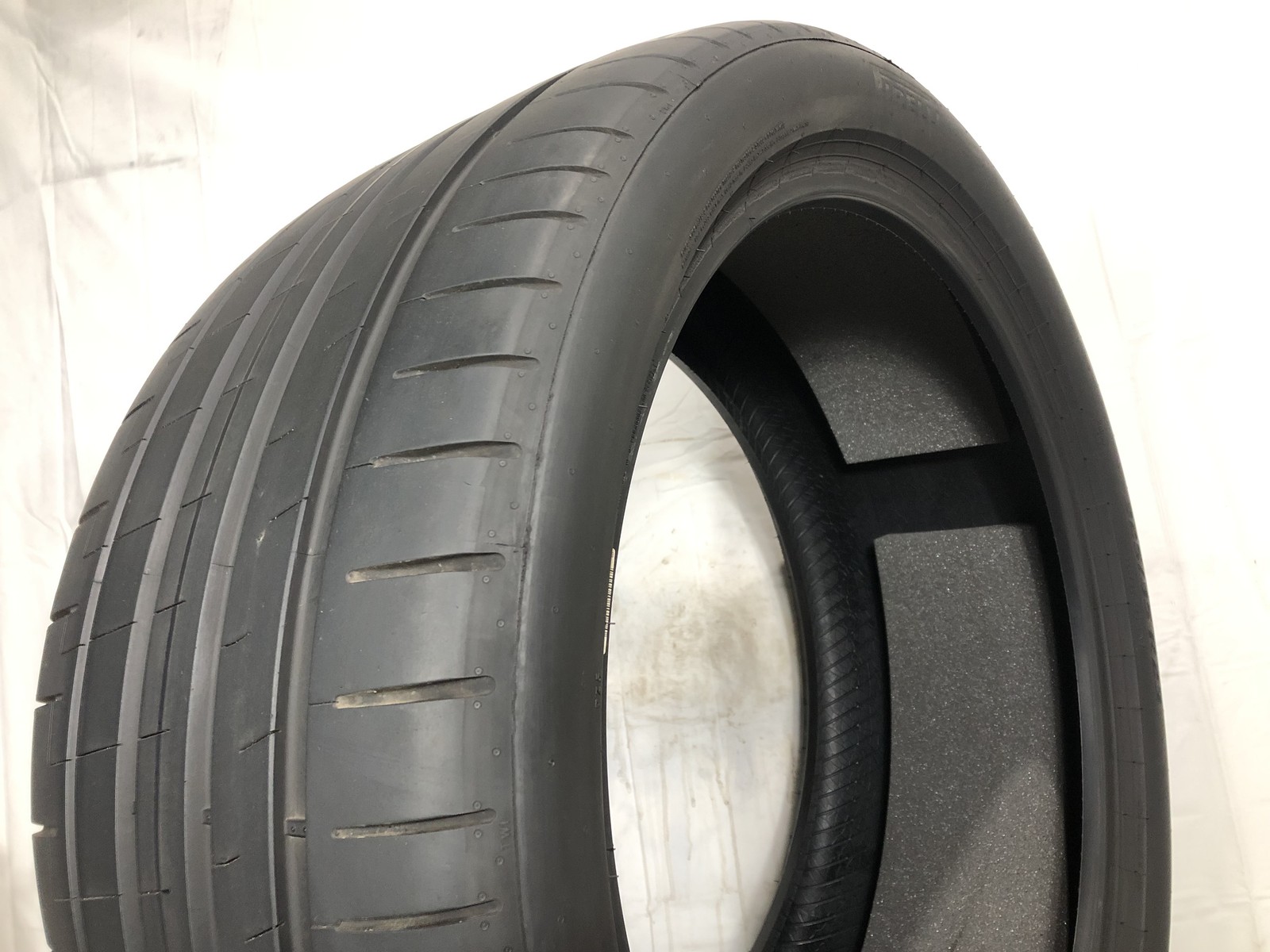 [1] Pirelli P Zero PZ5 PNCS P325/35R23 325 35 23 Tire 9.0/32
