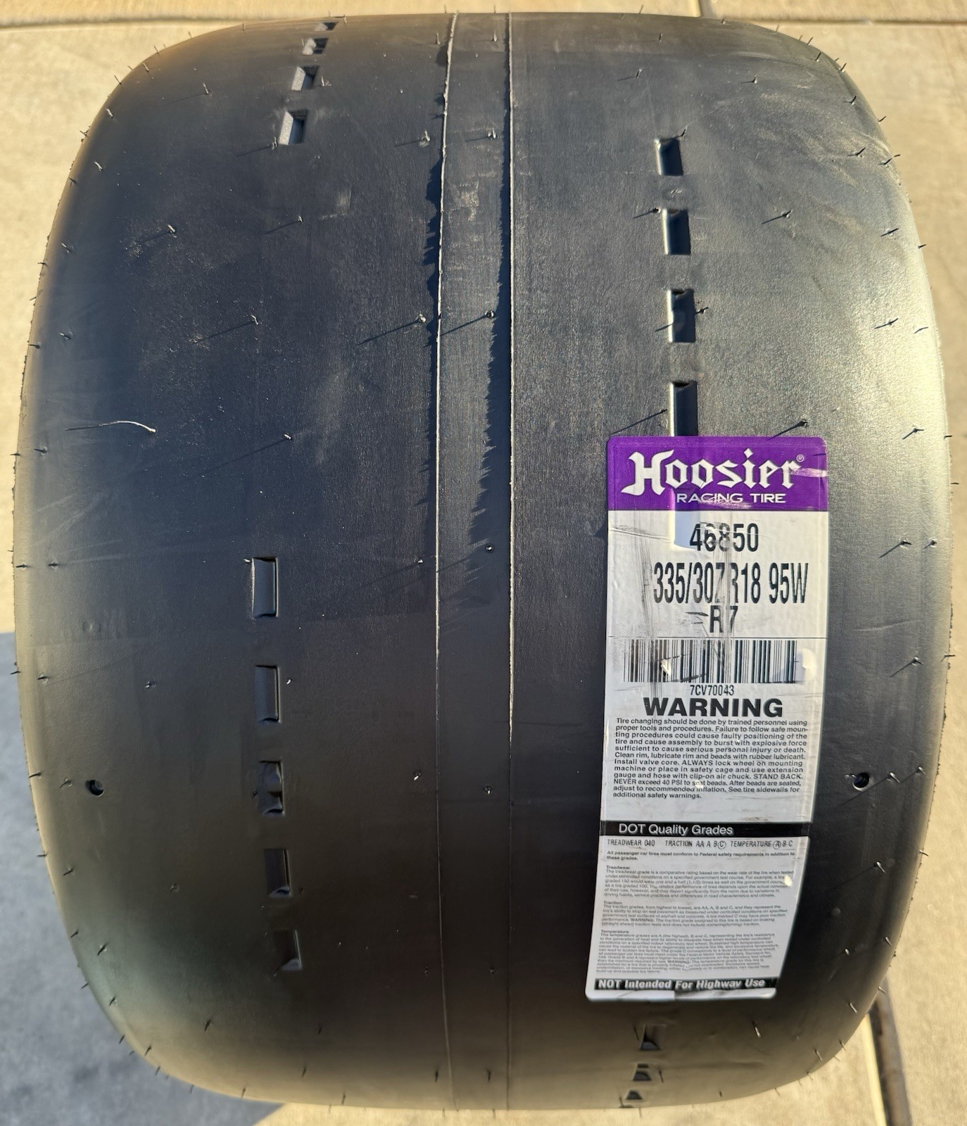 ONE BRAND NEW 335/30ZR18 95W Hoosier R7 Racing Tire Slick P335/30ZR18