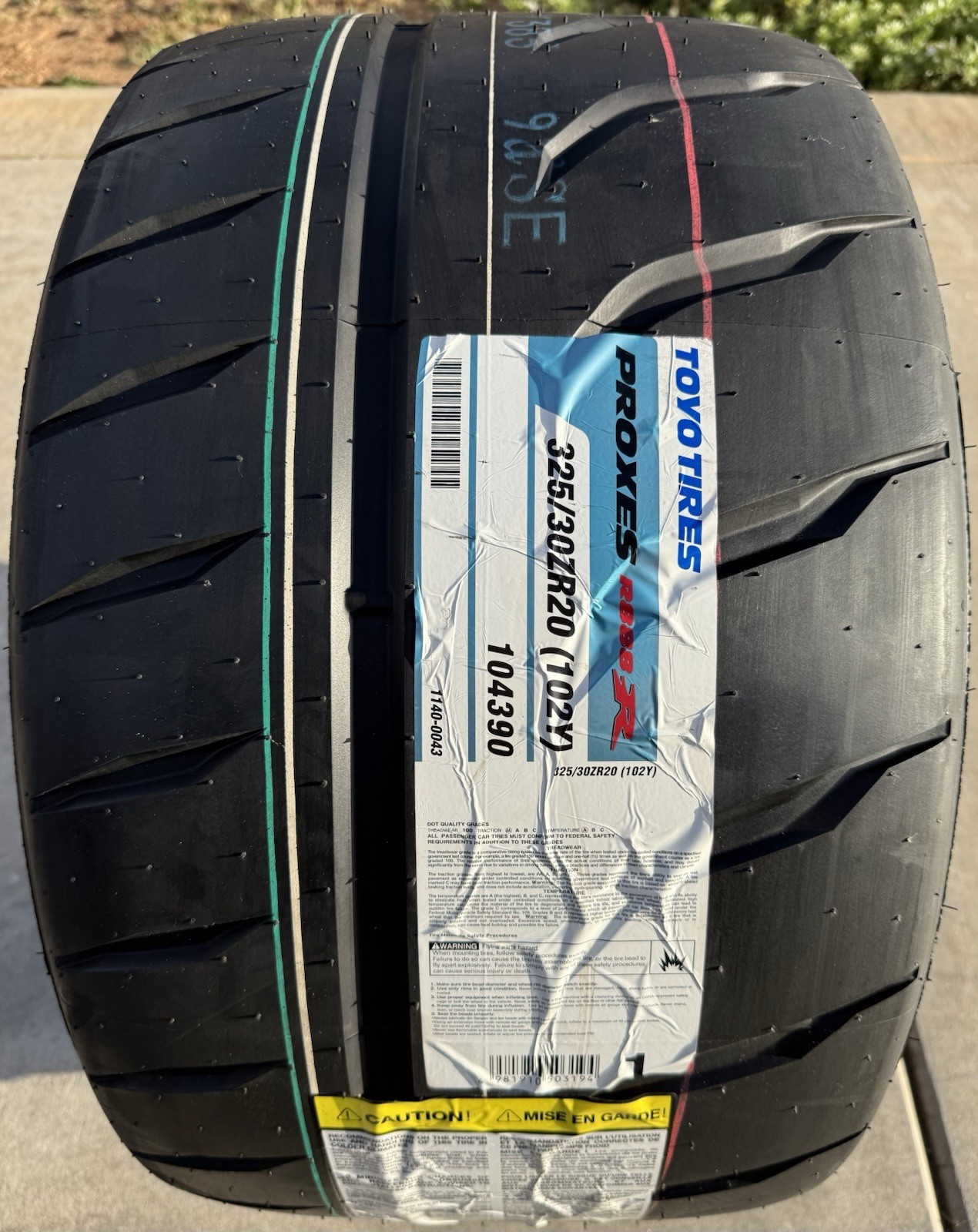 TWO BRAND NEW 325/30ZR20 (102Y) Toyo R888R Streetable Track & Competition Tires
