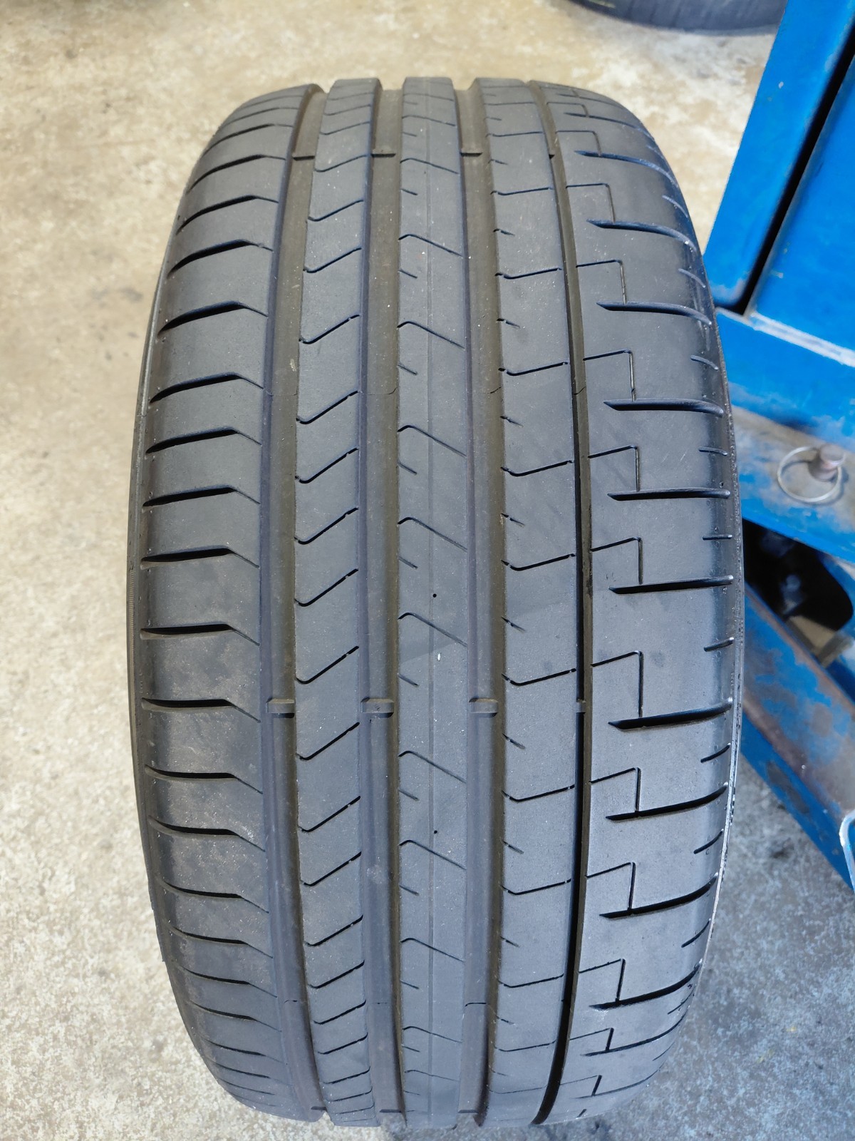 245/35ZR20 (91Y) PIRELLI P ZERO NA1 SINGLE USED TIRE