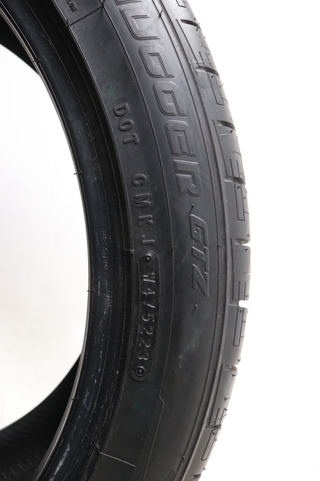 Set of 2 Take Off 245/45ZR20 Road Hugger GTZ – 103W – 9.5/32 No Repairs