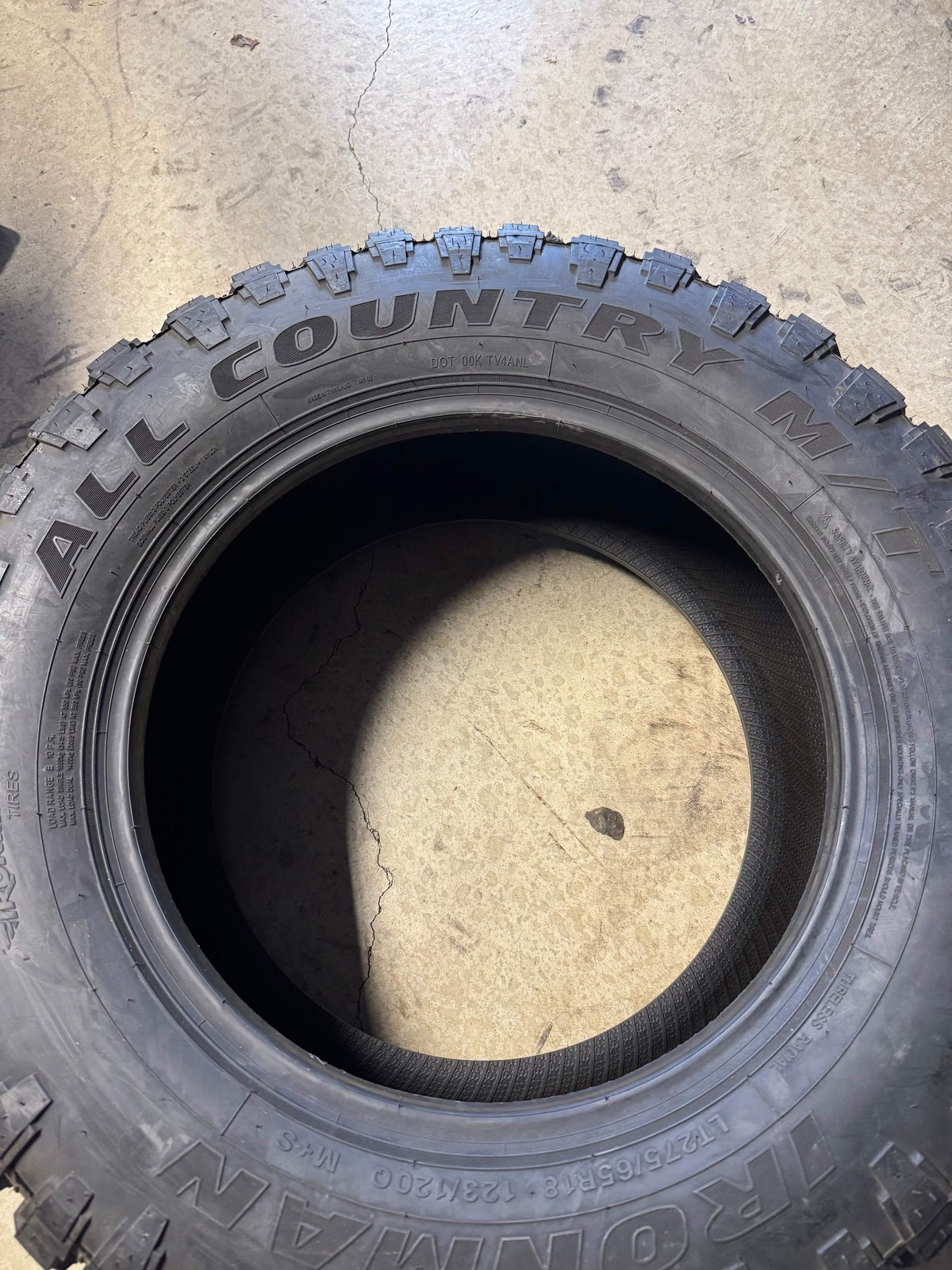 NOS IRONMAN ALL COUNTRY M/T BSW LT 275 65 18 123/120Q 10PLY MUD TERRAIN TIRE 926