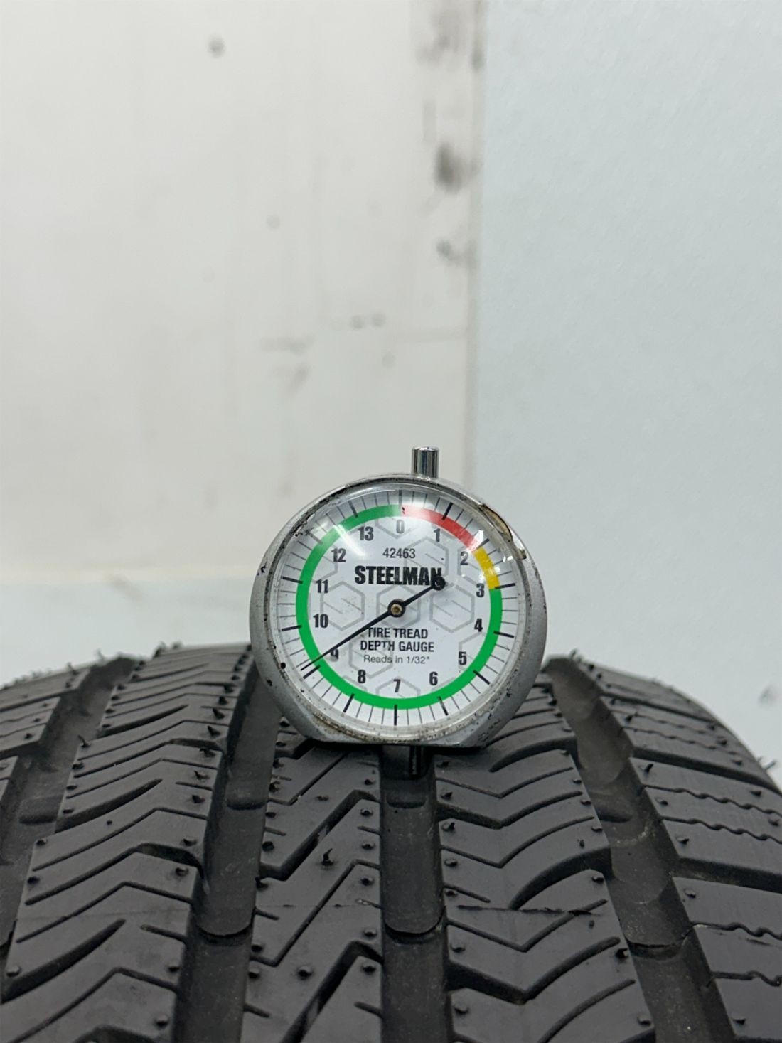 1 Used P215/60R17 Nika Conture AS 100 V – 9/32