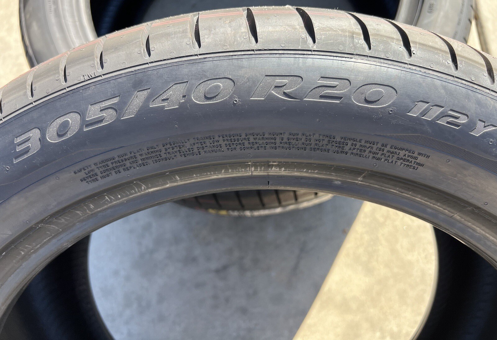 Set of 4 NEW Pirelli P Zero PZ4 Run Flat RFT 305/40R20 Star ★ BMW PZero RunFlat