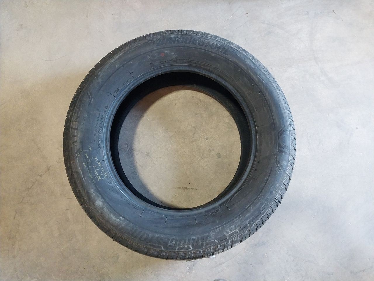 275/60 R20 Tire Patched Bridgestone Alenza 10/32 Tread Depth 3037650