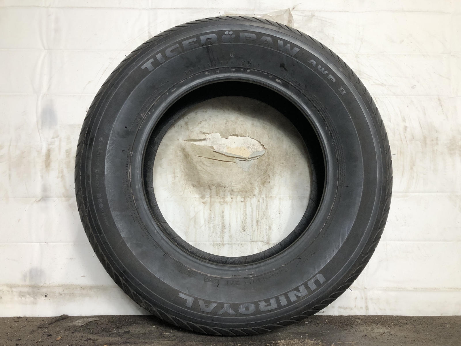 Uniroyal Tiger Paw AWP II P215/65R15 215 65 15 New Tire