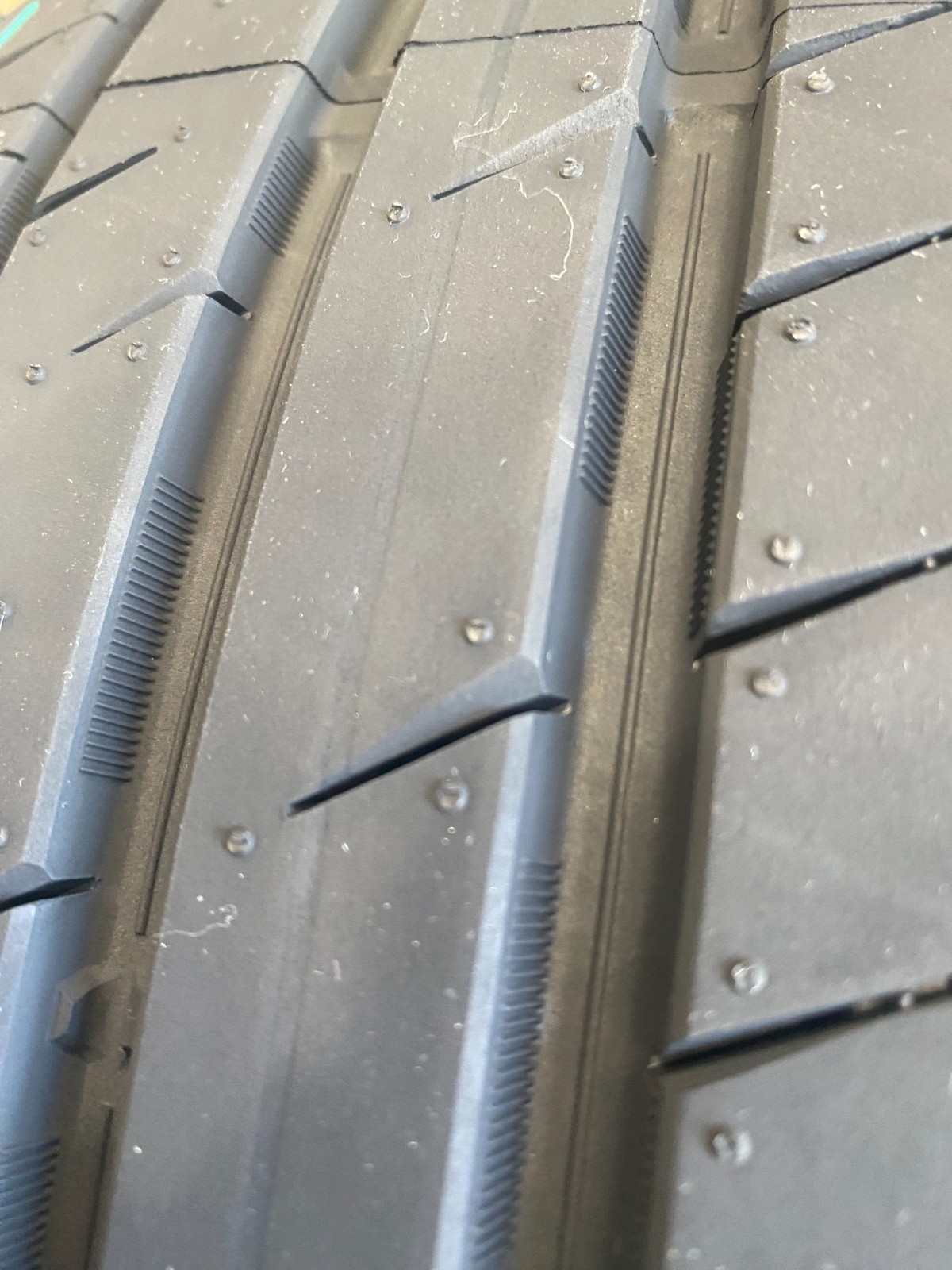 4 SLEIPNIR 245/40ZR18 245/40R18 97Y XL A/S ANDALUSIA UHP Tires 245 40 18