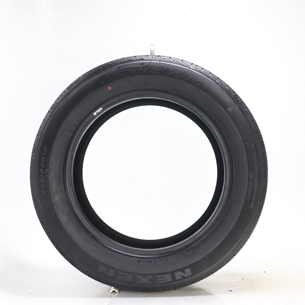 Used 235/60R18 Nexen N’Priz AH5 107H – 9/32
