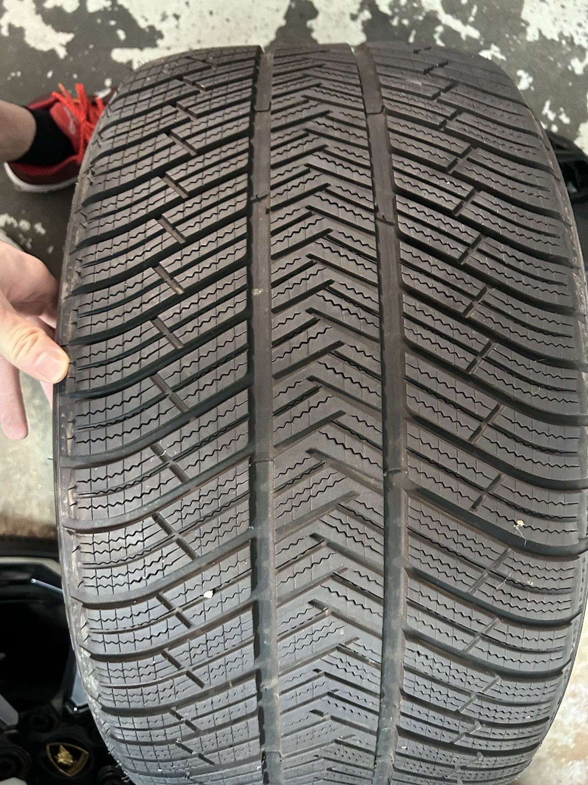 Michelin X-Ice Winter Tires (SUV Spec) (90% tread left) Size: 255/40R20Y 101V
