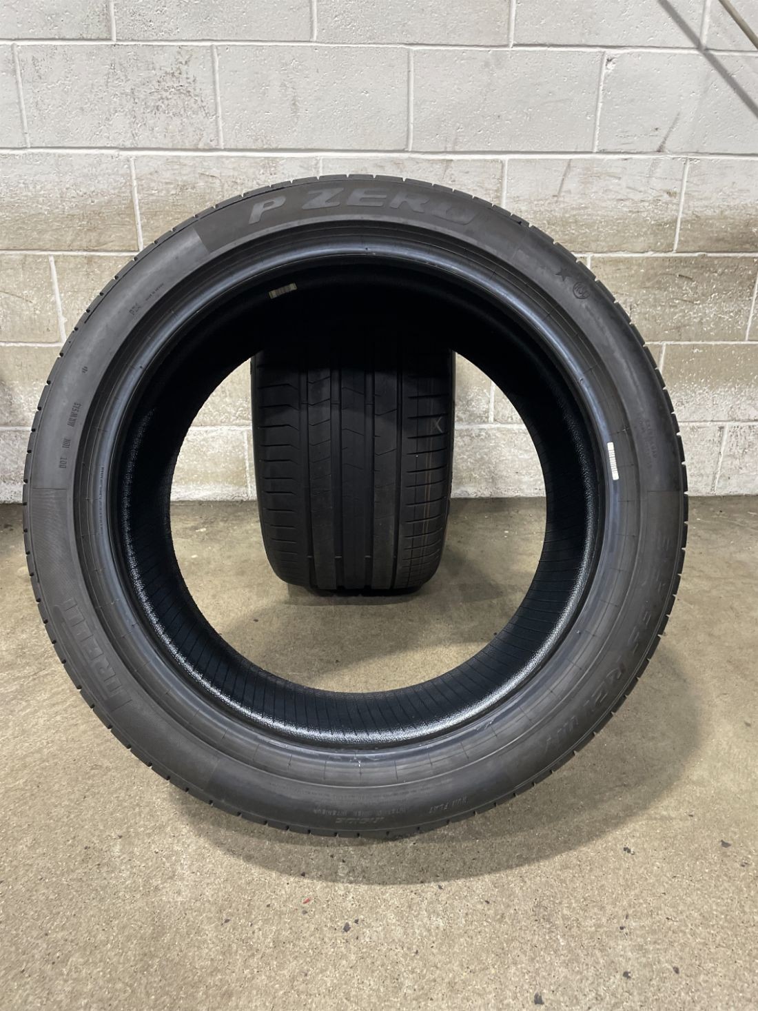 2x P315/35R21 Pirelli PZero PZ4 RSC run flat 8/32 111 Y Used Tires 3153521