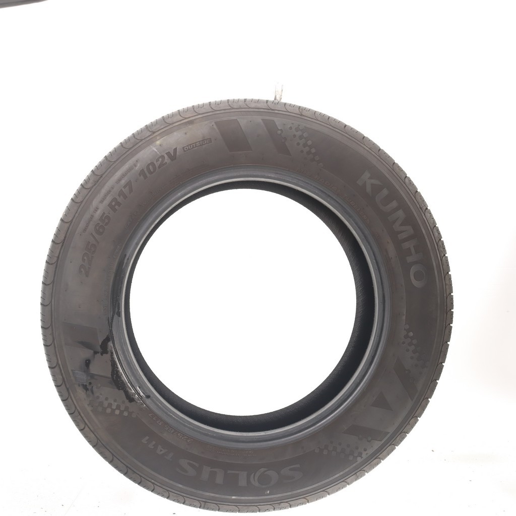 Set of (4) Used 225/65R17 Kumho Solus TA11 102V – 8.5-10/32
