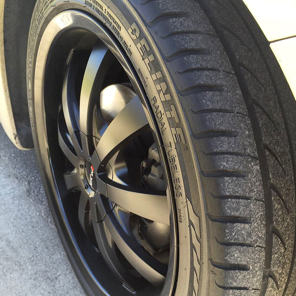 Tire Delinte Thunder D7 235/35ZR20 235/35R20 92W XL A/S High Performance