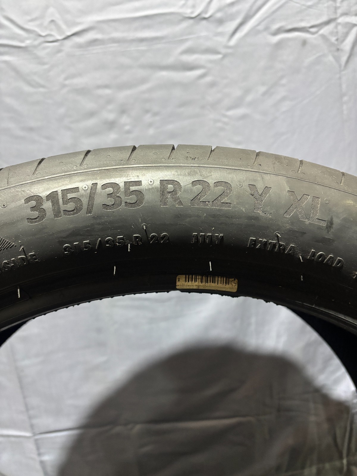 1(One) 315/35R22 Continental PremiumContact6 SSR RSC 111Y – 6/32″ 3153522