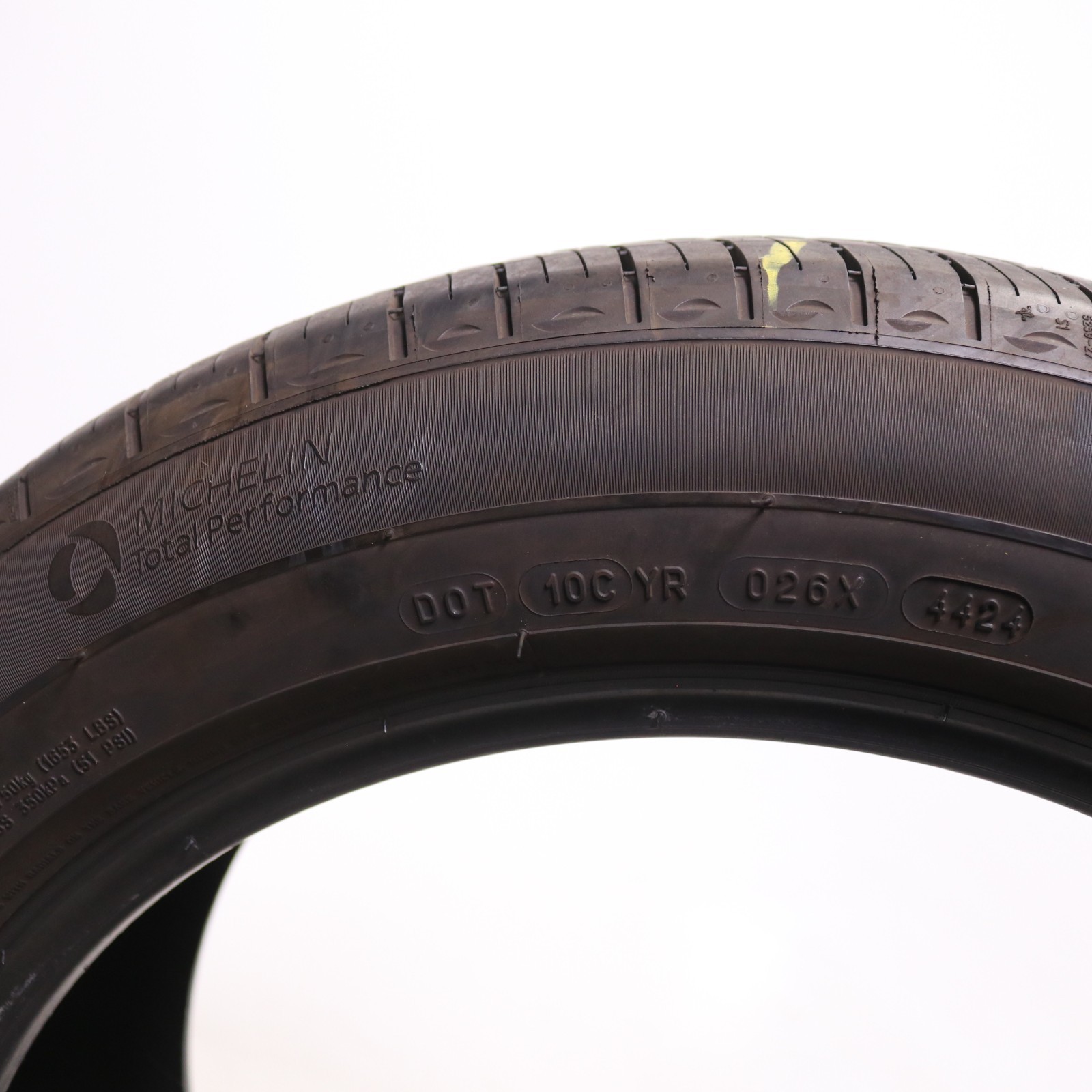 Set of 2 Used 225/55R18 Michelin Primacy Tour A/S – 98V – 8-8.5/32