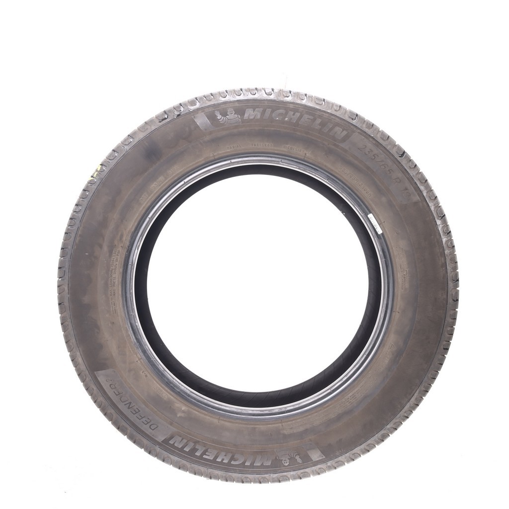 Set of (4) Used 235/65R18 Michelin Defender 2 106H – 8-9/32