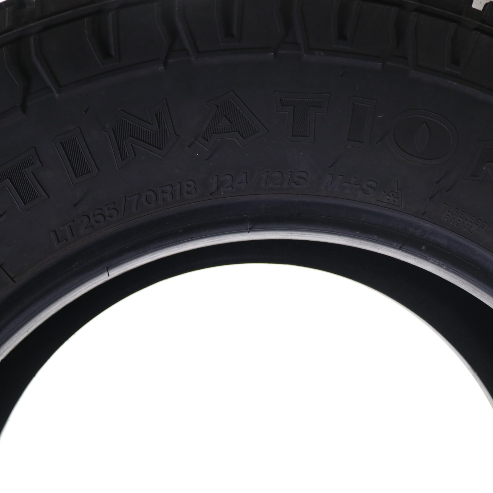 Used LT 265/70R18 Firestone Destination X/T – 124/121S – 13.5/32