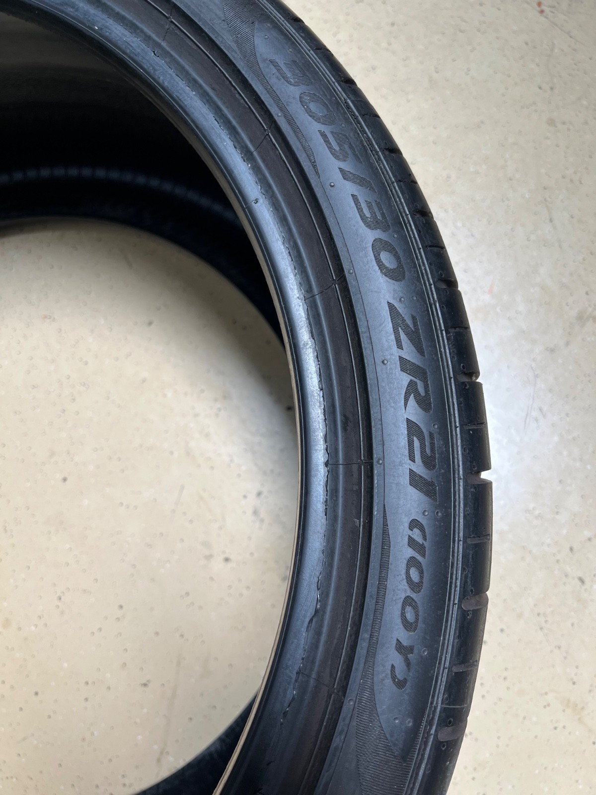 1 – NO REPAIRS 305/30ZR21 (100Y) Pirelli P Zero PZ4 (NA1) Porsche OEM – 7124