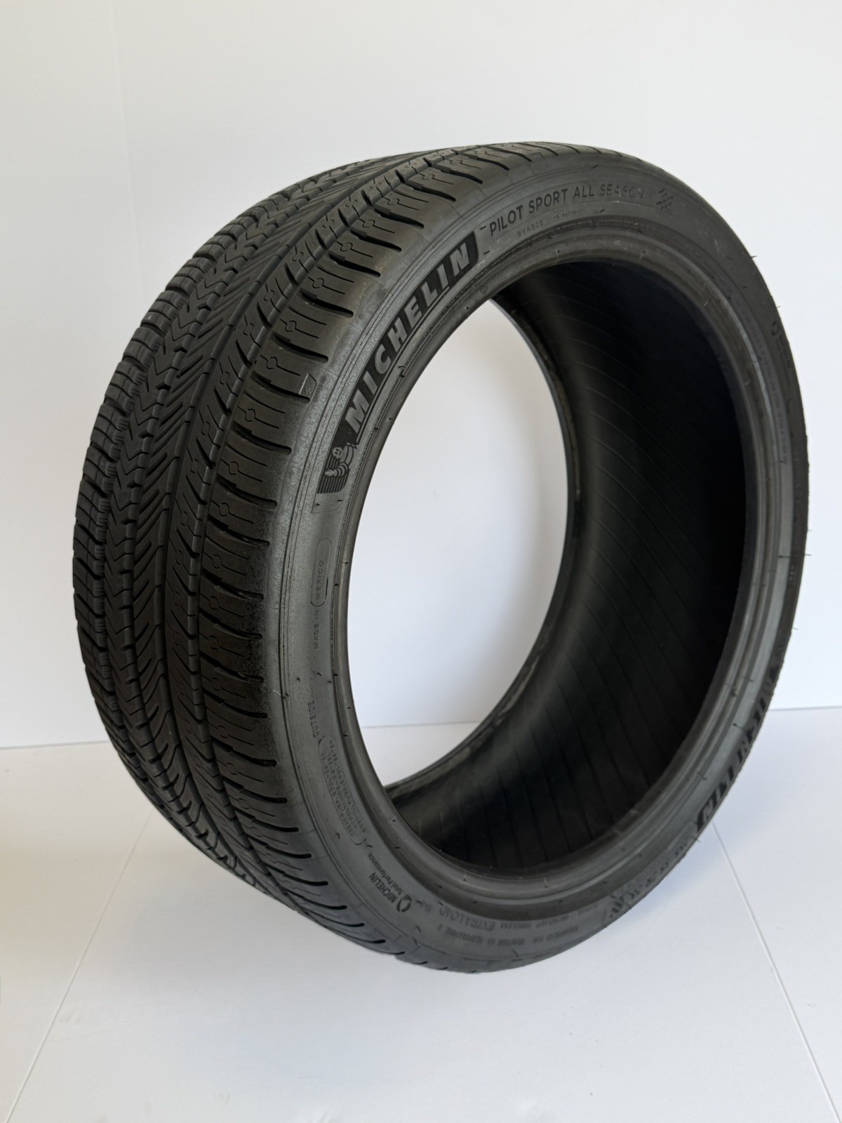 255/35ZR20 97Y Michelin Pilot Sport All Season 4 9.5/32 DOT 4521 2553520