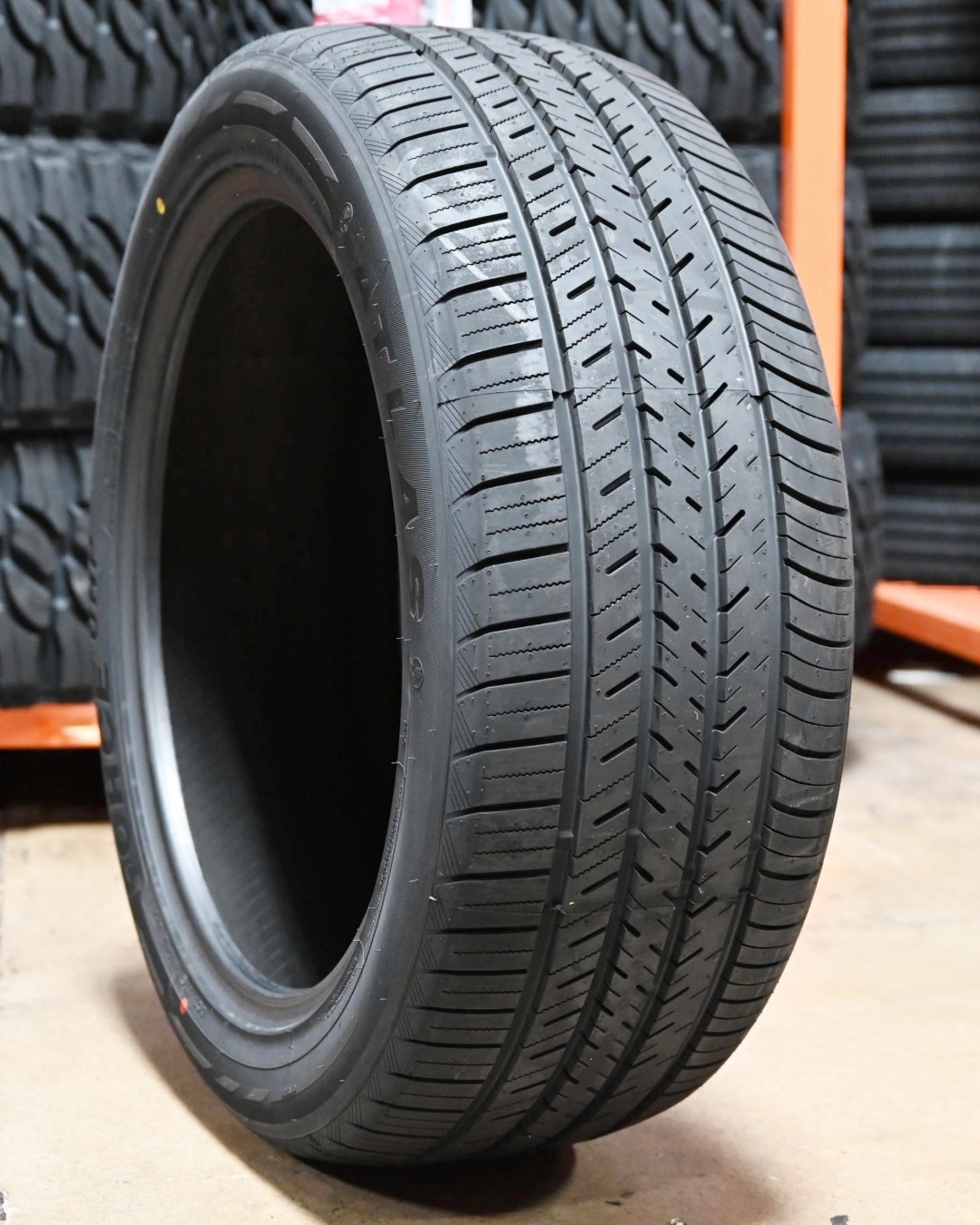 1 NEW ATLAS FORCE UHP 275/35R20 102Y UHP 2753520 R20