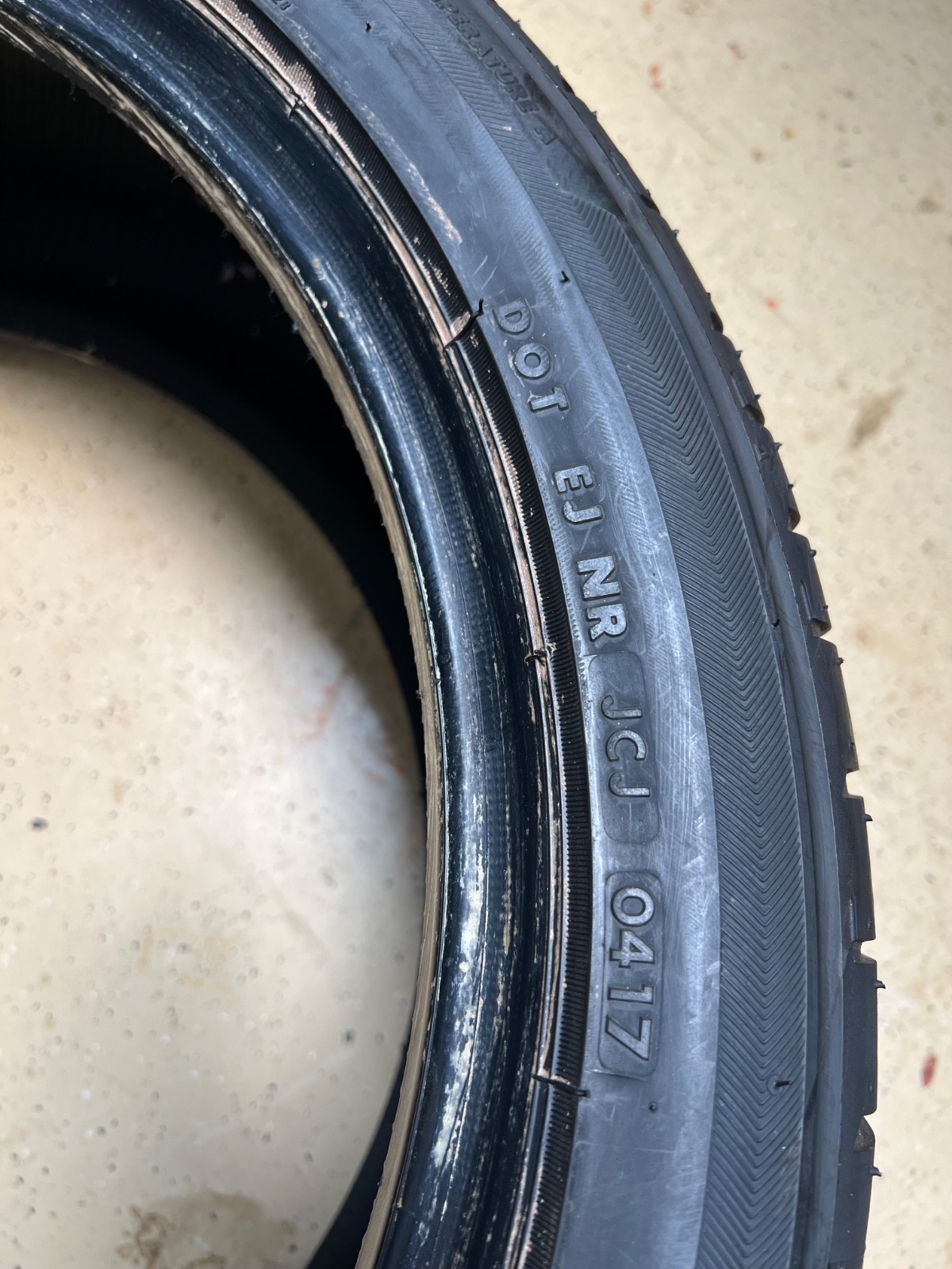 2 – NEW 255/40R19 XL (100Y) Bridgestone Potenza S001 (AO) Audi OEM – 6062