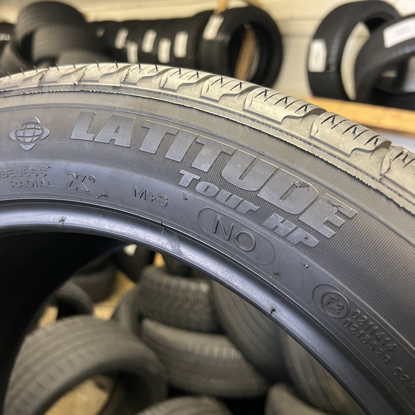 1 Tire Michelin Latitude Tour HP NO 295/40R20 106V DOT.0623 7.5/32