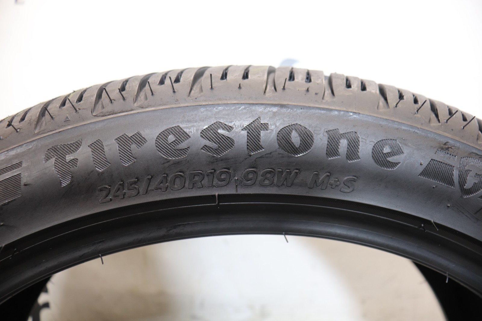 Used 245/45R19 Firestone Firehawk AS V2 98W – 8.5/32