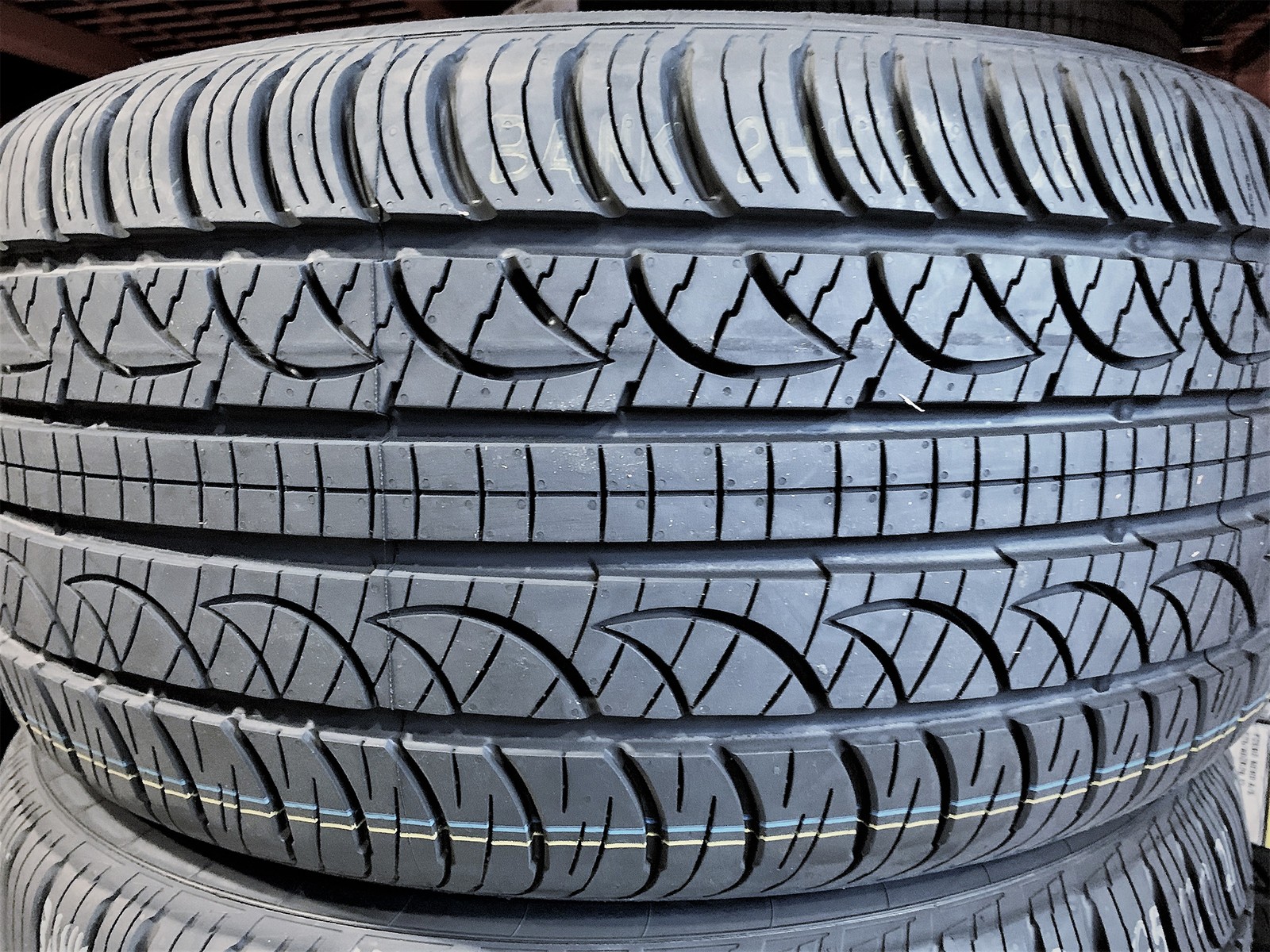Tire Pirelli P Zero Nero All Season 255/40R19 ZR 96W A/S High Performance