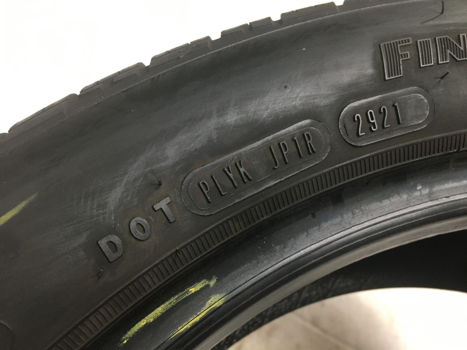 [1] Goodyear Assurance Finesse P215/50R18 215 50 18 Tire 7.75-8.0/32