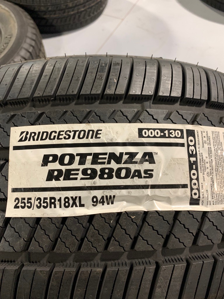 1 New 255 35 18 Bridgestone Potenza RE980AS Extra Load All Season Tire
