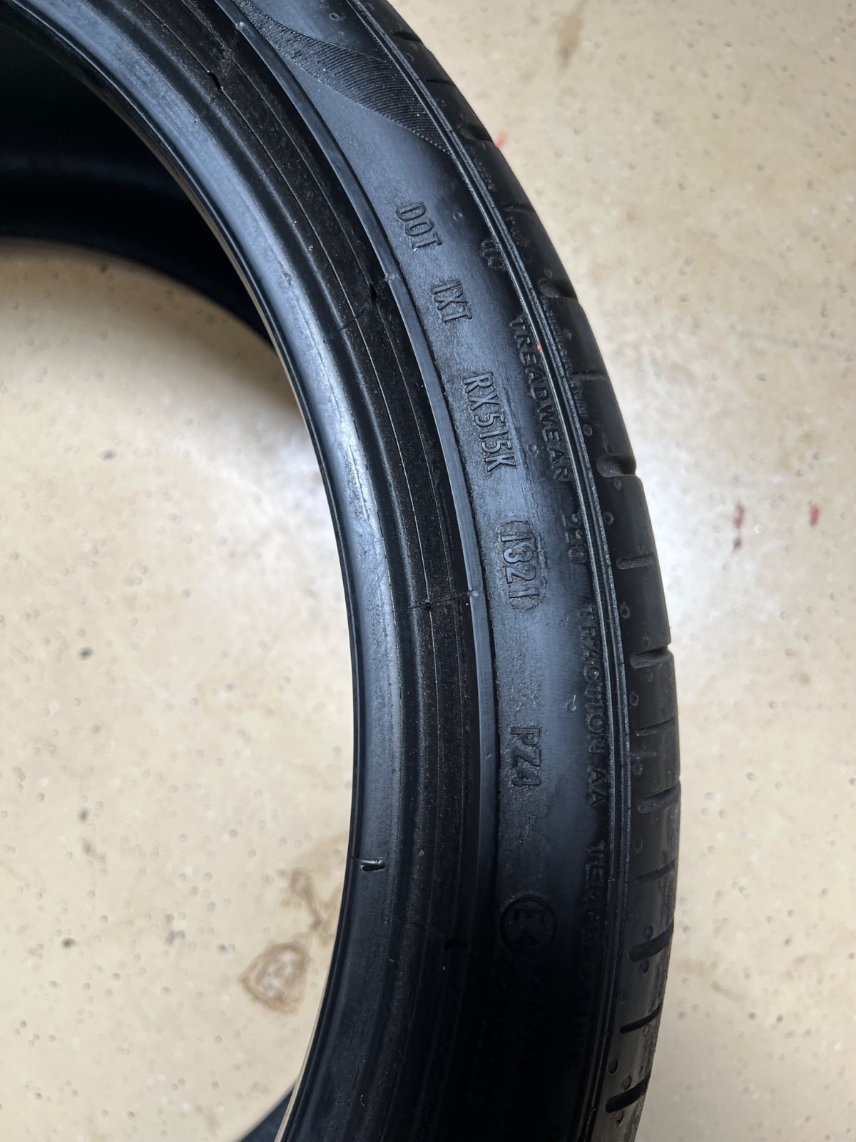 1 – NO REPAIRS 255/35ZR20 (93Y) Pirelli P Zero PZ4 (NA1) Porsche OEM – 7132