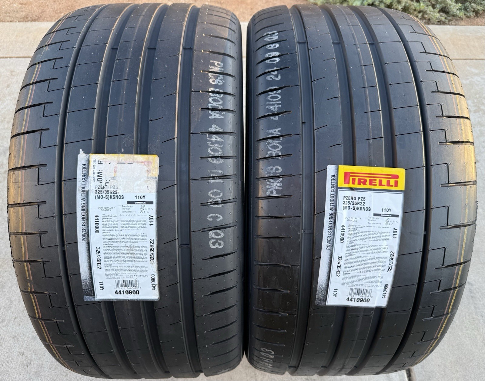 Set of 2 BRAND NEW 325/35R22 110Y Pirelli P Zero PZ5 MO-S Noise Canceling Tires