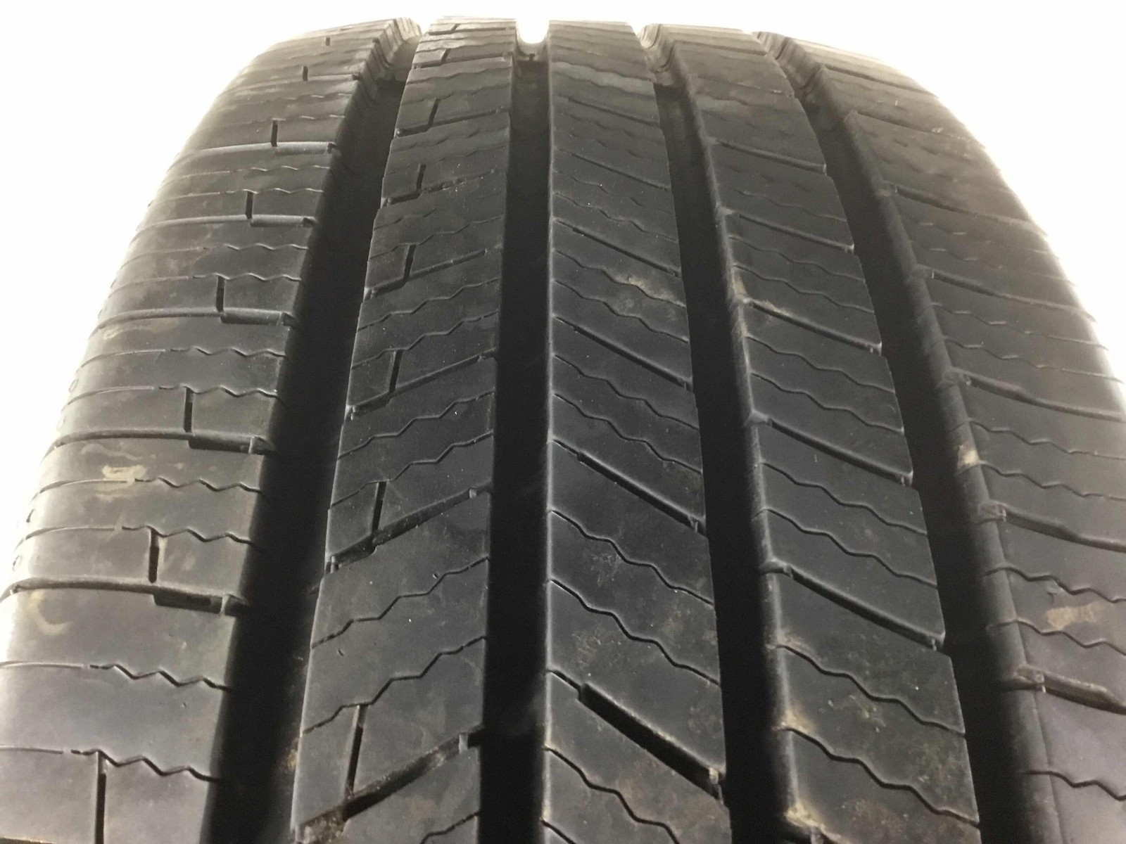 Set Of 2 P225/60R17 Michelin Defender T+H 99 H Used 8/32nds