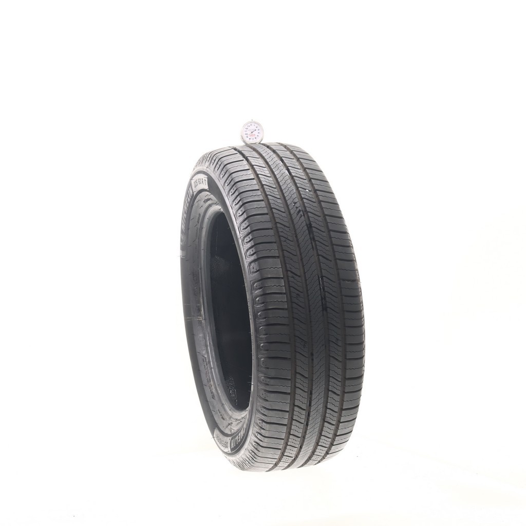 Set of (4) Used 225/60R17 Michelin Defender 2 99H – 8-9/32