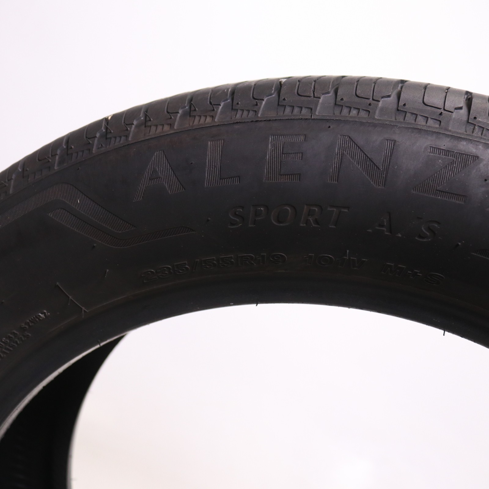 Set of 2 Used 235/55R19 Bridgestone Alenza Sport A/S Enliten – 101V – 6.5-7/32