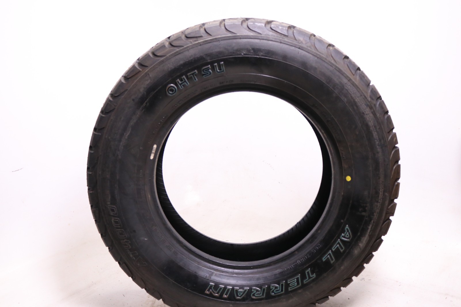 Take Off 265/70R18 Ohtsu AT4000 – 116S – 12/32 No Repairs