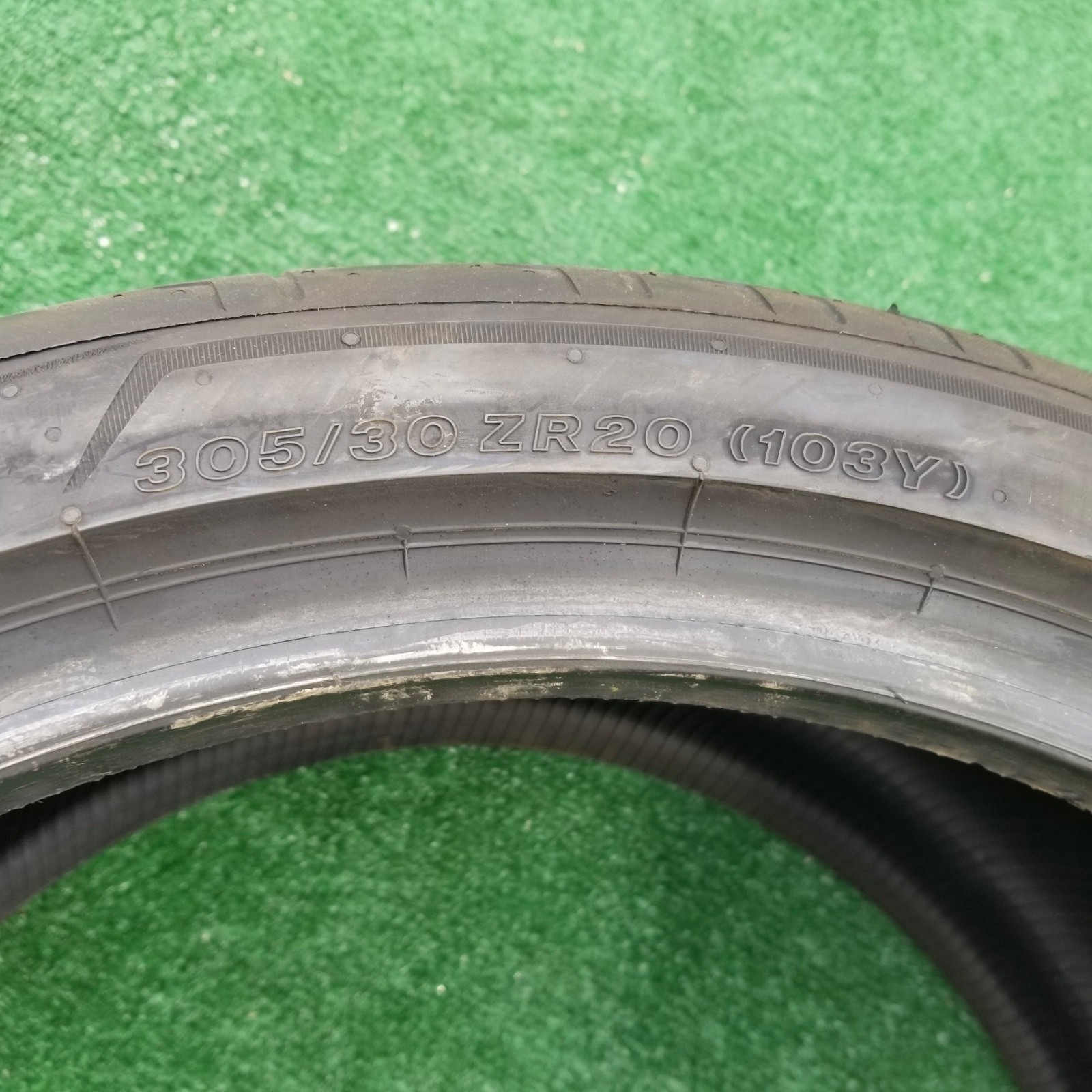 305/30R20 Bridgestone Potenza Sport Tire 305/30ZR-20 305/30ZR20 Lamborghini 100%