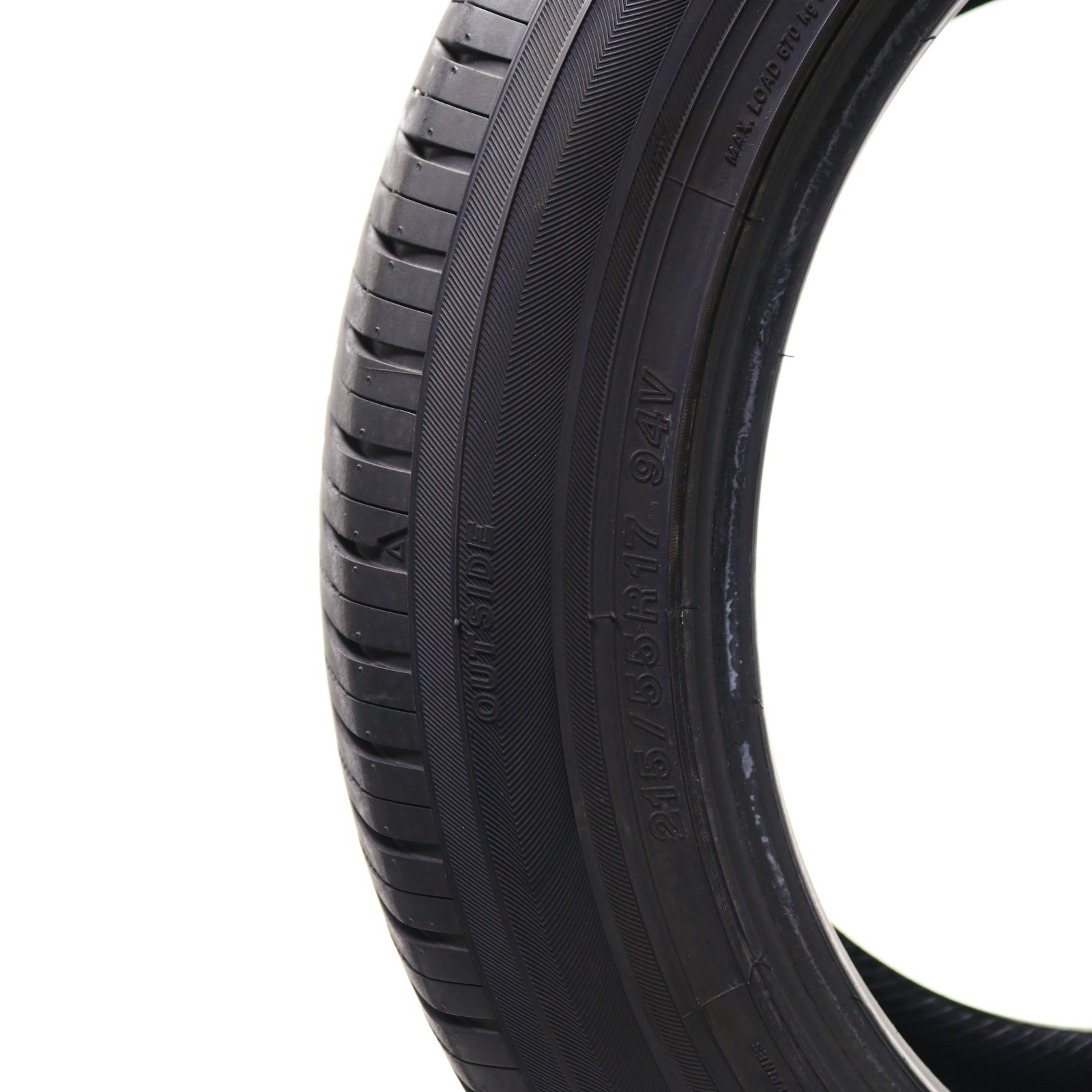 Set of 2 Used 215/55R17 Yokohama YK-GTX – 94V – 9.5-10.5/32