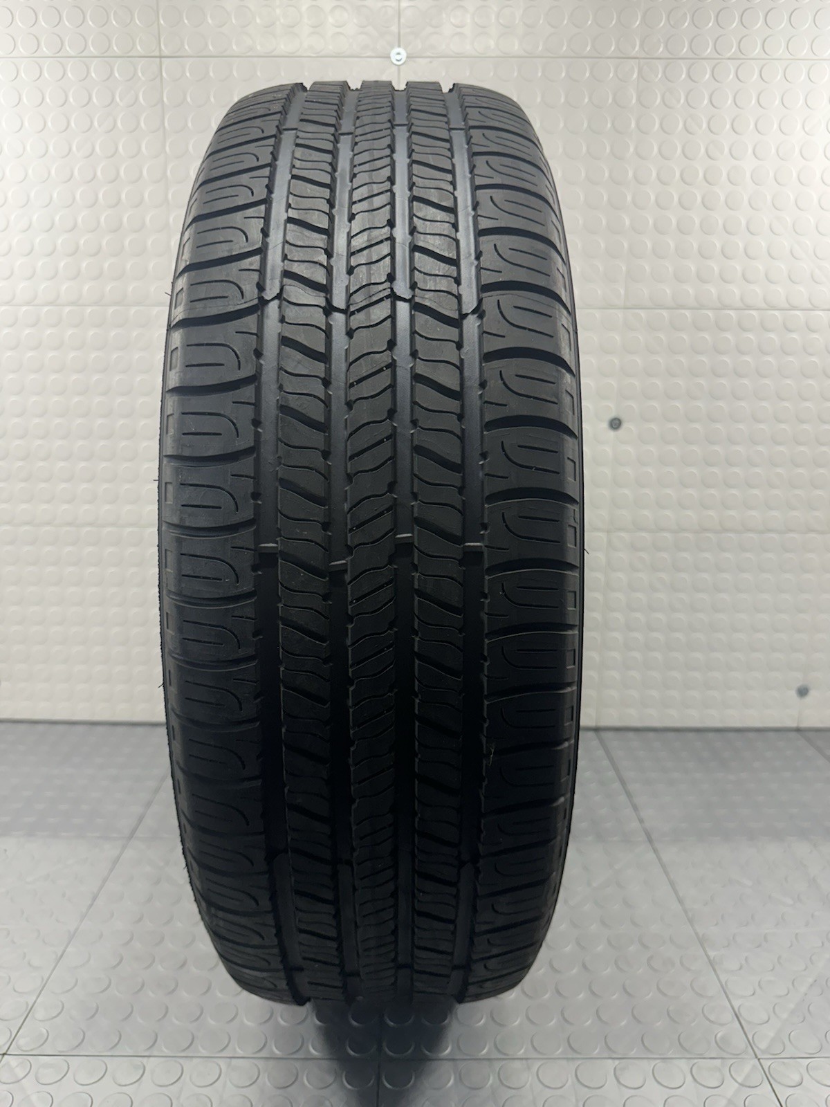 One Likenew Tire Goodyear Assurance 235/65R/18 106H All Season #745