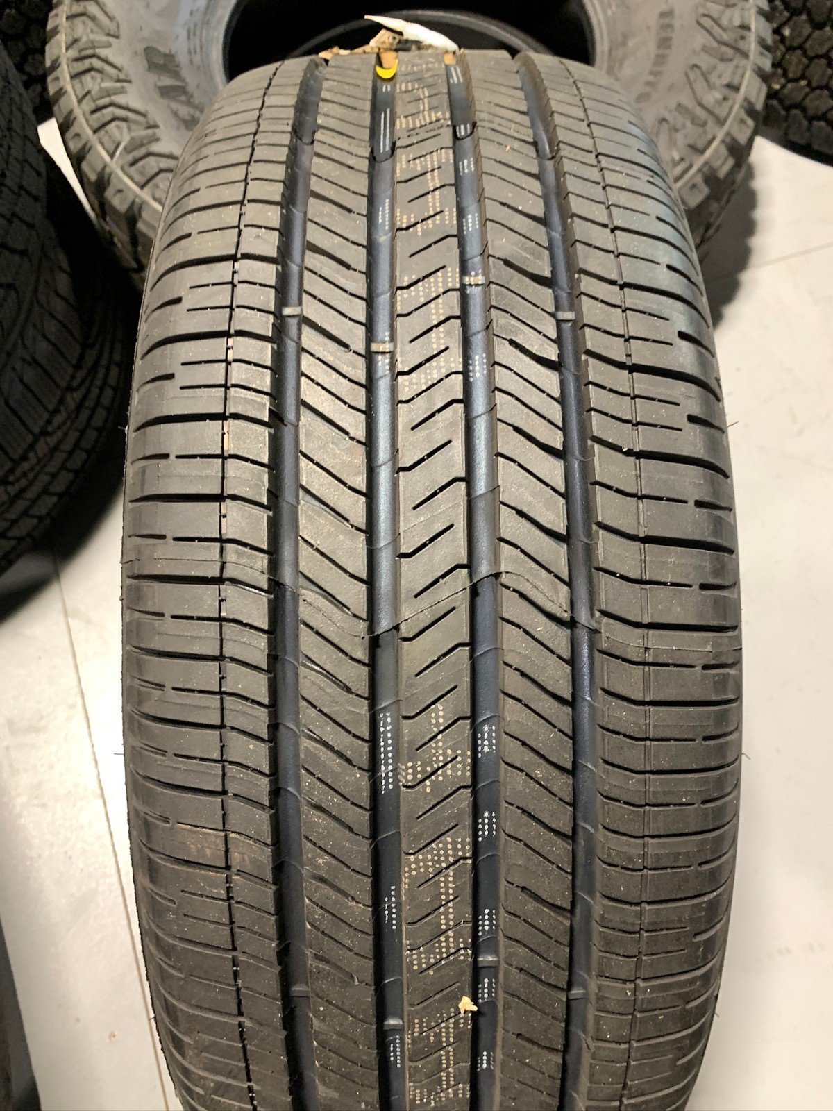 1 New 225 55 18 Goodyear Eagle LS-2 Standard Load All Season Tire