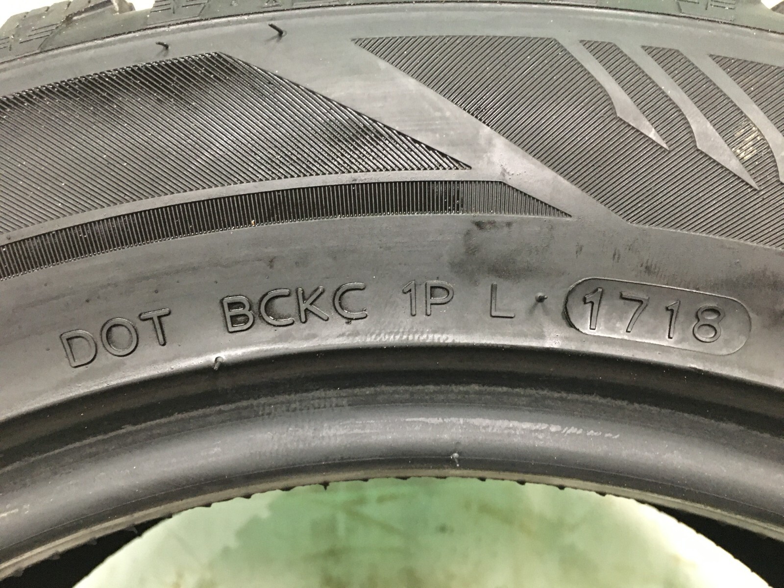 [2] Laufenn I Fit Ice P225/55R17 225 55 17 Tire 10.25-11.0/32